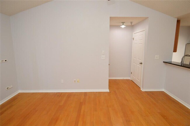 Building Photo - 10263 Gandy Blvd N