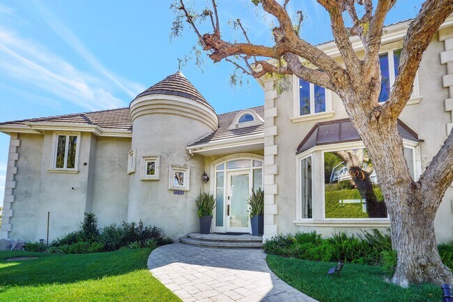 Primary Photo - 3000 Sequit Dr