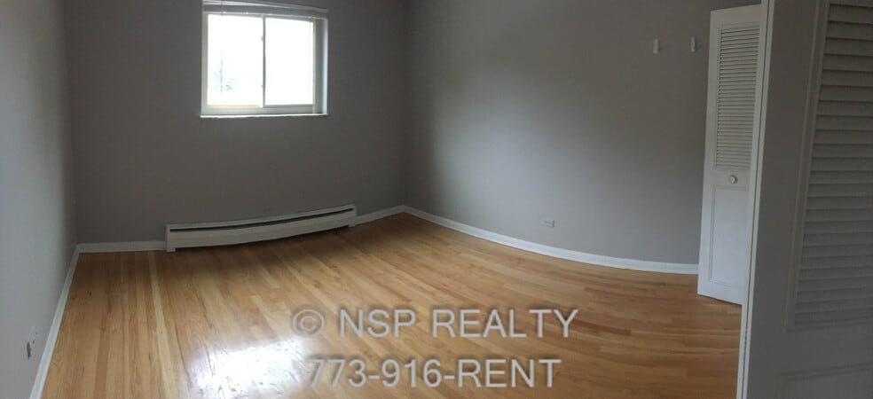 Building Photo - 1026 S River Rd