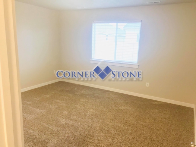Building Photo - Great Meridian Home with Bonus Room!