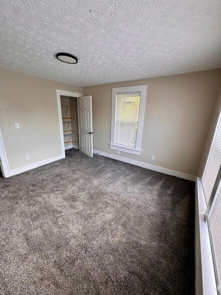 Building Photo - 782 Gibbard Ave