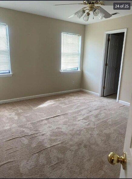 Building Photo - 137 Laredo Cir