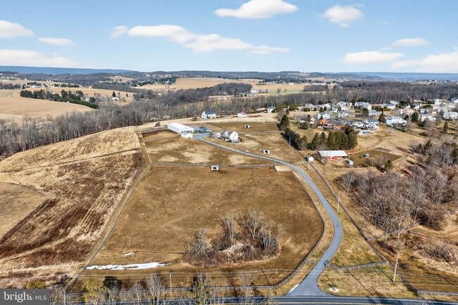 Building Photo - 5289 PA-309