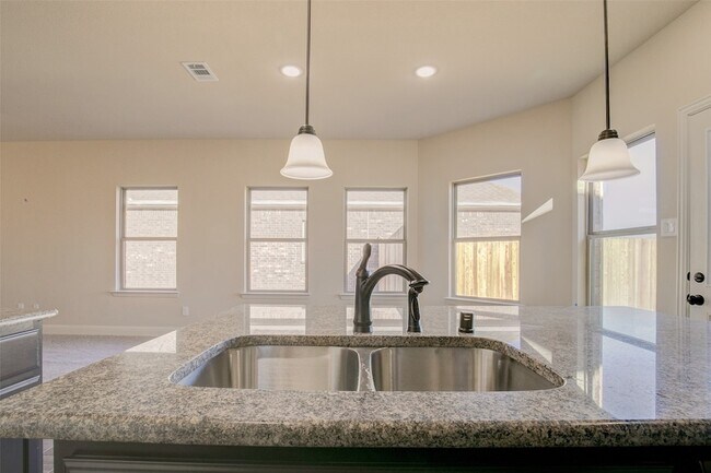 Building Photo - 7819 Cypress Dr
