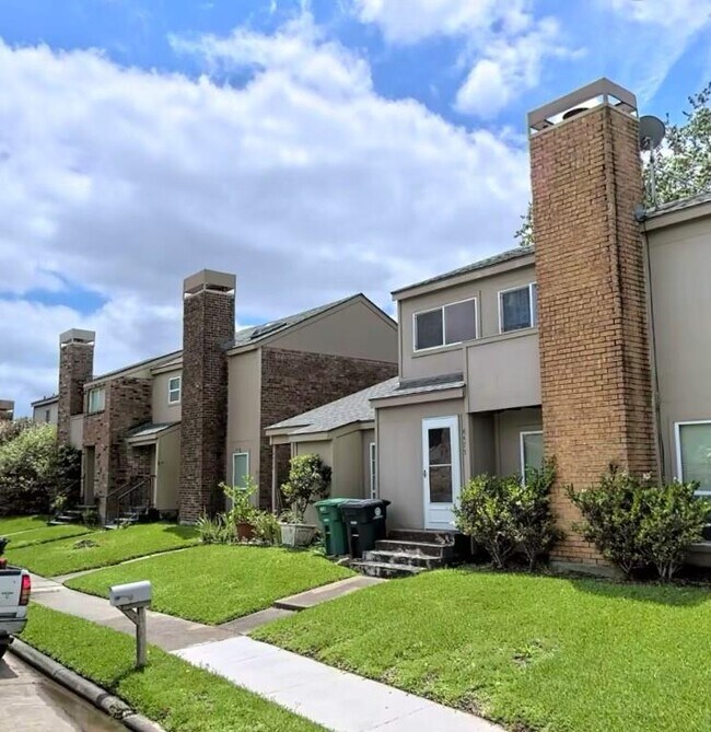 Building Photo - 6463 Cambridge Glen Dr