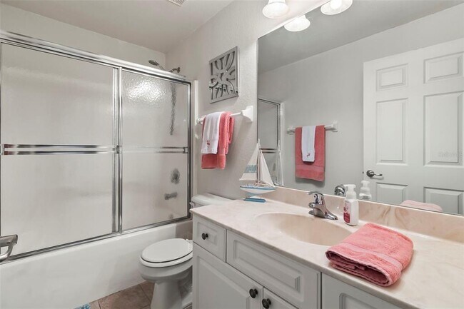 Building Photo - 1728 Kadashow Ave