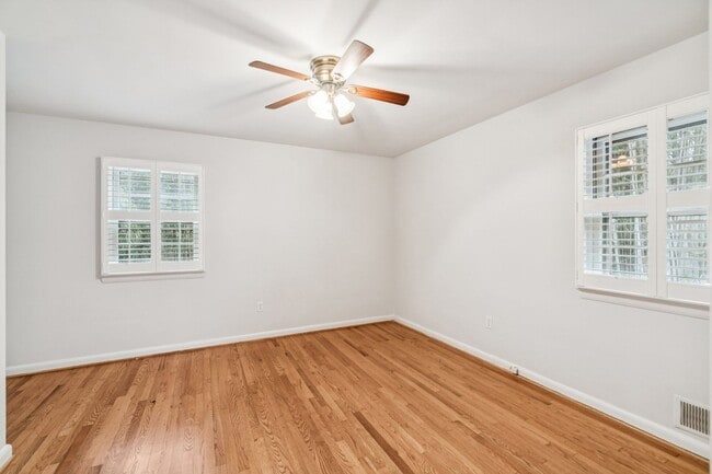 Building Photo - Charming 4BR/2BA Home for Rent in McLean!
