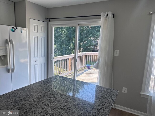 Building Photo - 5432 New London Park Dr