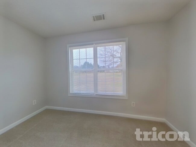 Building Photo - 615 Bridle Creek Dr