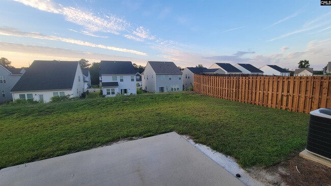 Building Photo - 735 Bustling Br Ln