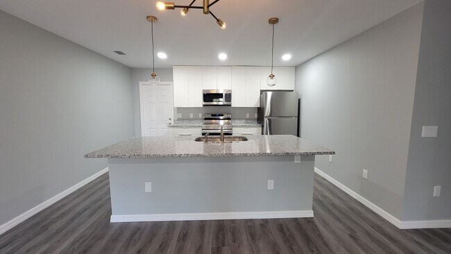 Building Photo - 4/2/2 Citrus Springs