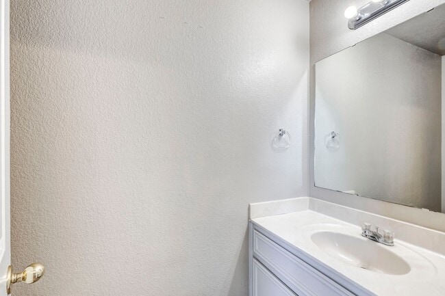 Building Photo - 2501 Schwald Rd