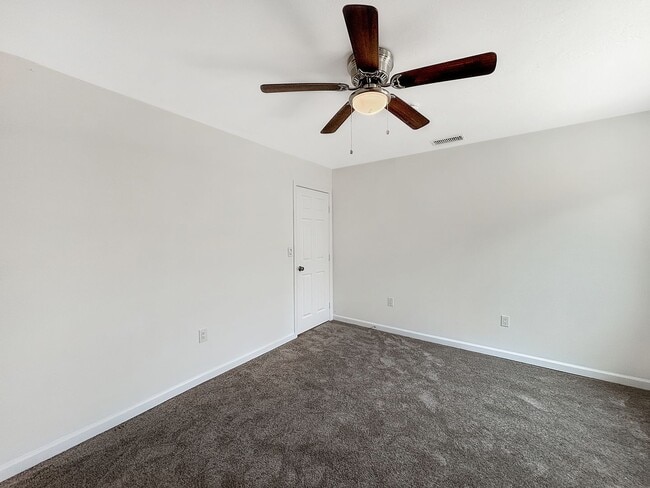 Building Photo - Beautiful 4BD/3BA House in Clairemont W/ A...