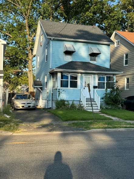 Building Photo - 1021 Harrison Ave