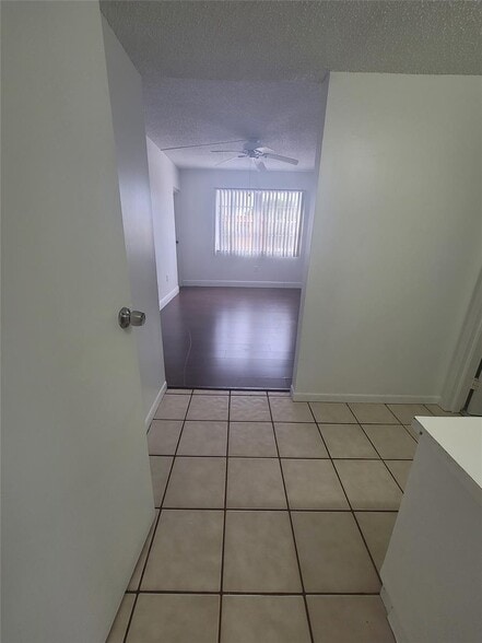 Building Photo - 4374 NW 9th Ave