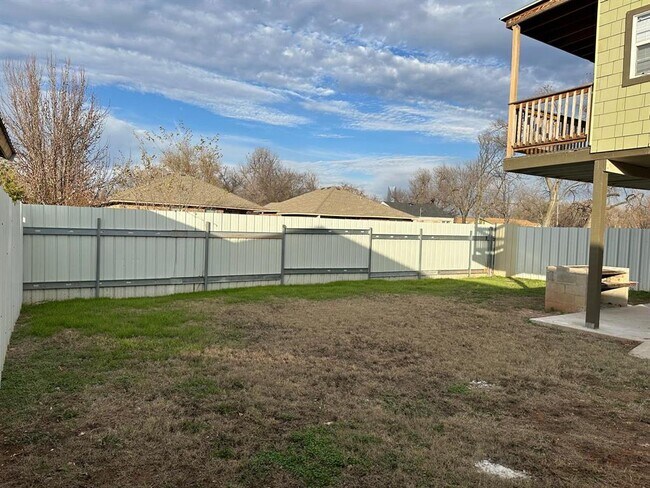 Building Photo - 1217 SW 18th St