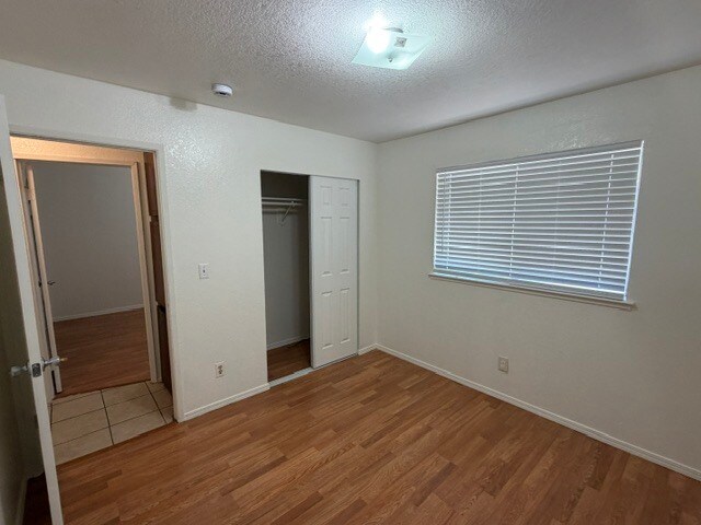 Building Photo - 804 Niles Ct