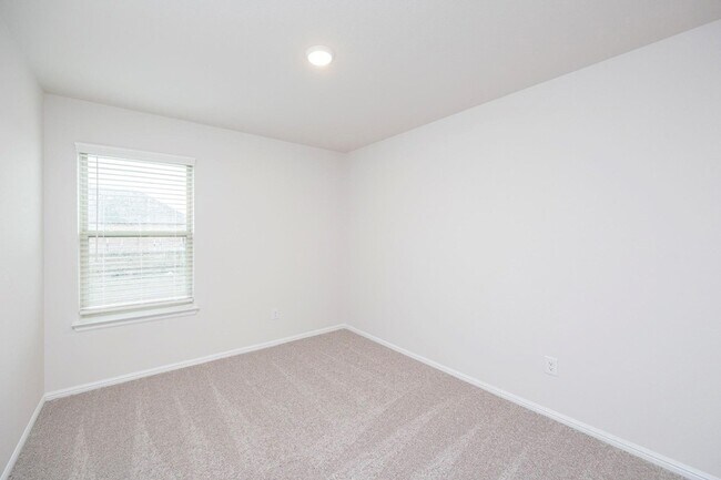 Building Photo - 105 Corcovado Ave