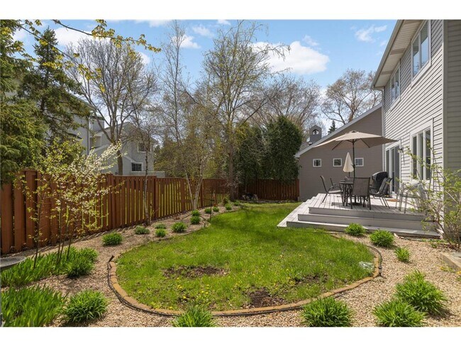 Building Photo - 15765 25th Pl N
