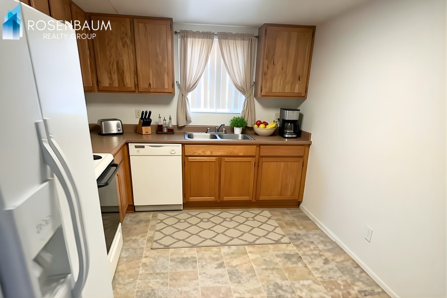 Building Photo - Charming 2-bedrooms, 1-bath downstairs apartment in the heart of Prescott Valley!
