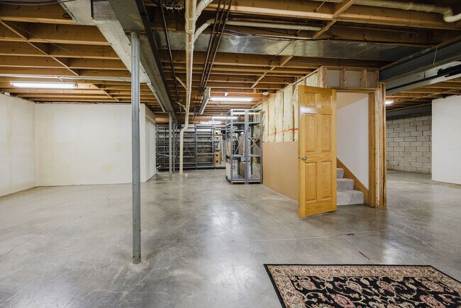 Building Photo - 4658 Lombardo St