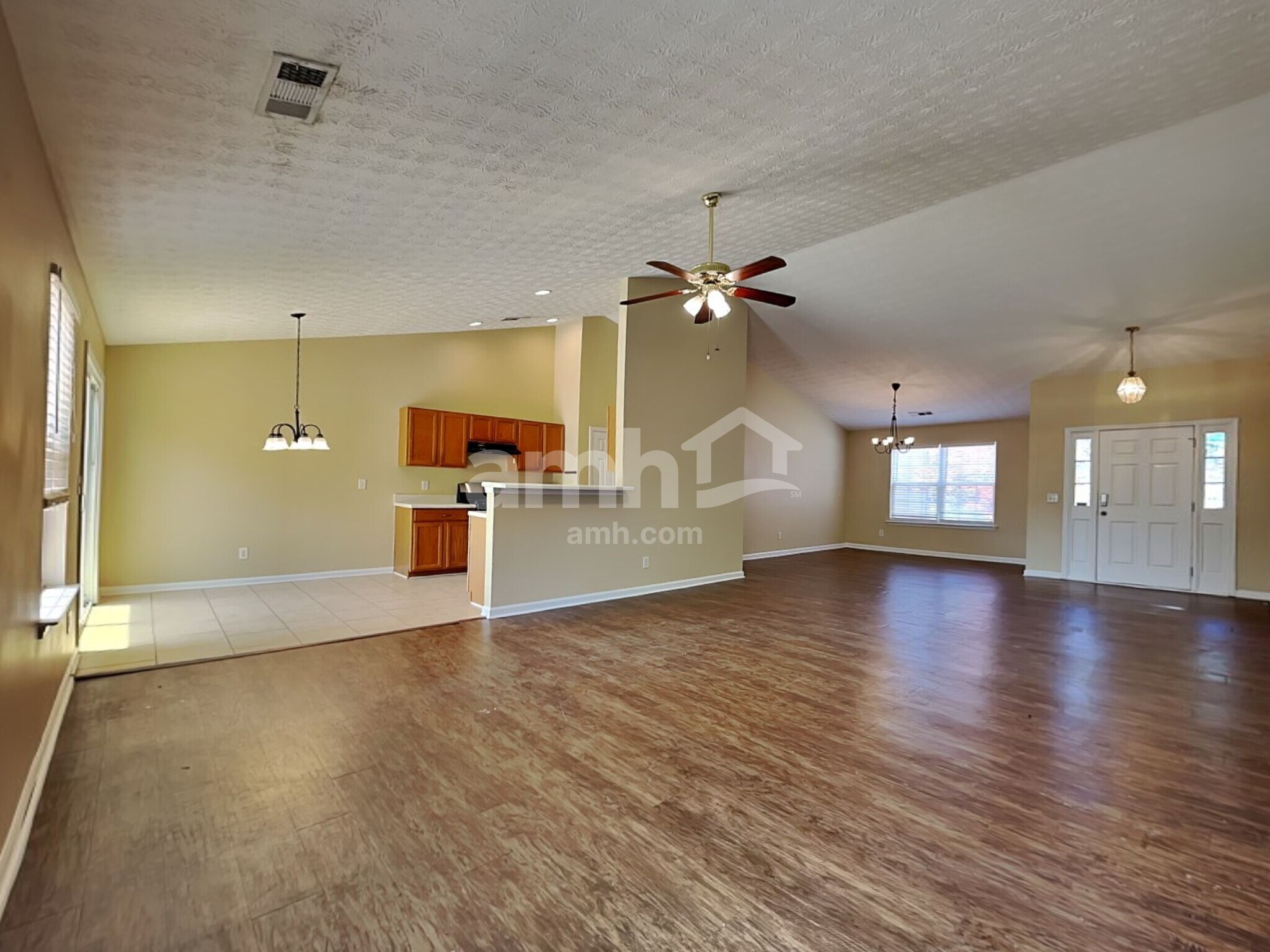 Building Photo - 3211 Deer Valley Dr NW