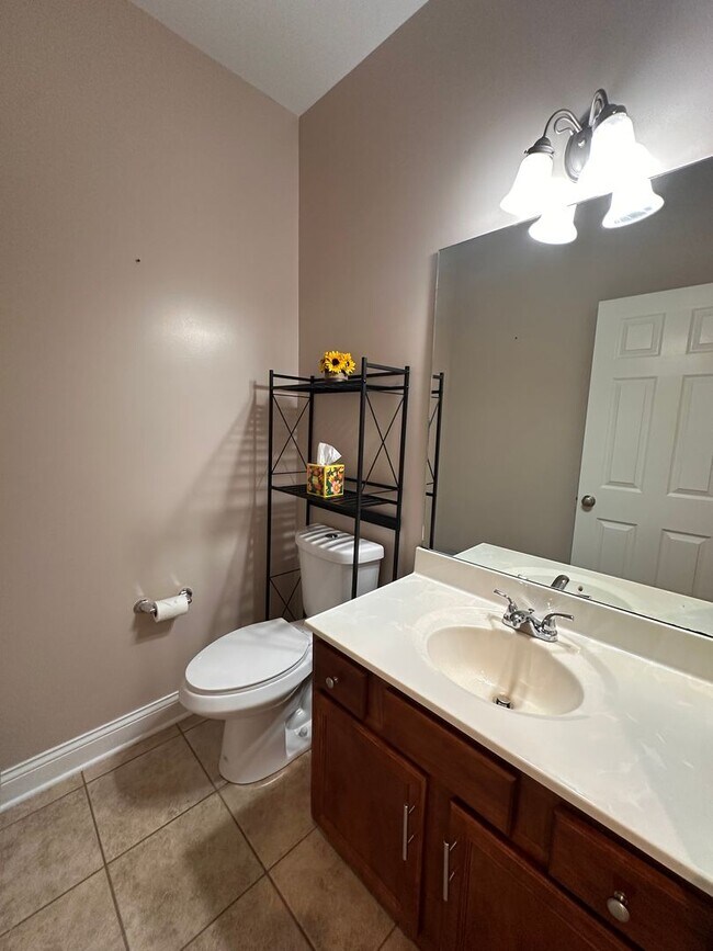 Building Photo - Elegant 4BR Home with Soaring Ceilings in The Reserve at Glenmary