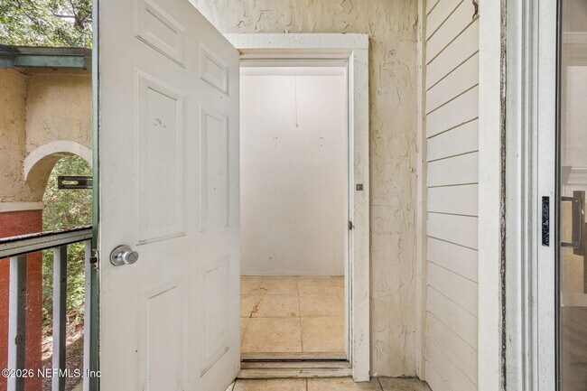 Building Photo - 170 Veracruz Dr
