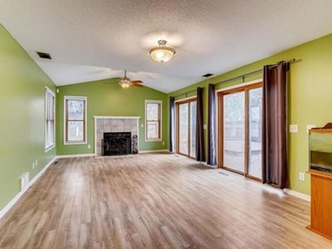Building Photo - Must See Single Family Home!  Fenced in Ya...