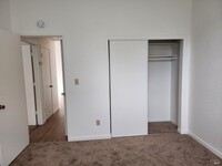 Building Photo - 102 Ohio St