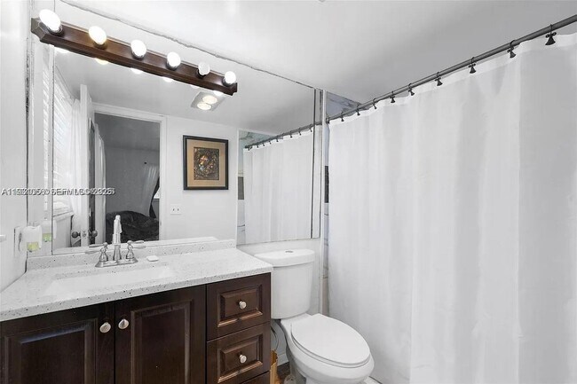 Building Photo - 4043 NW 16th St