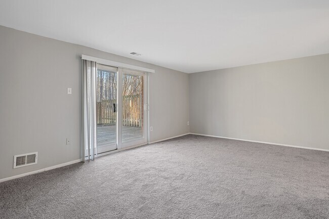 Building Photo - 10661 High Beam Ct
