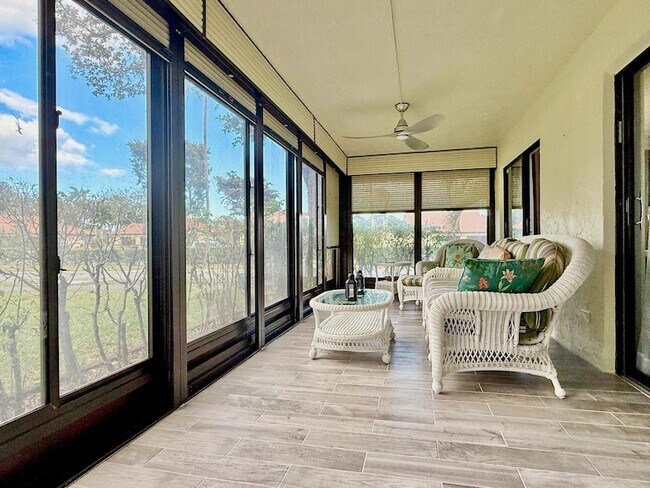 Building Photo - 10615 Ocean Palm Way