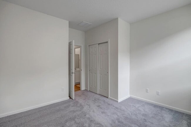 Building Photo - 115 Gourd Is Wy