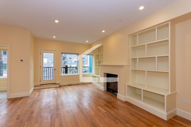 Building Photo - 118 Tremont St