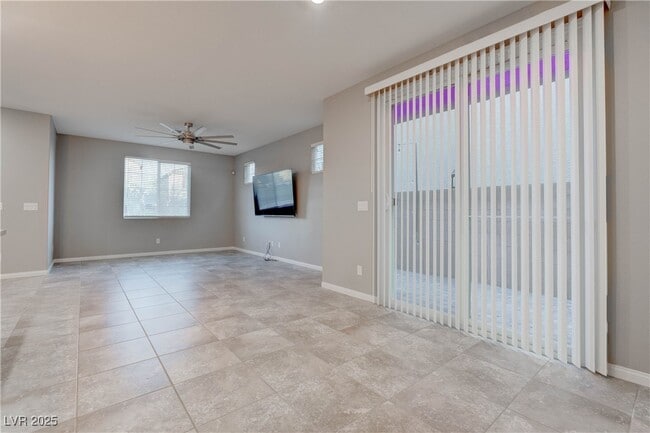 Building Photo - 10673 Sariah Skye Ave