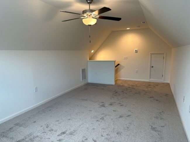 Building Photo - Townhouse / Whitsett