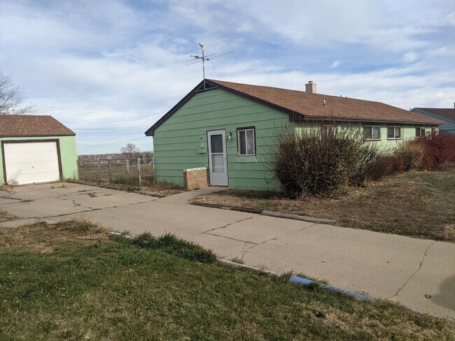 Building Photo - 24 E Signal Dr