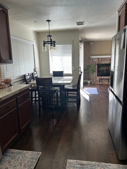 Building Photo - 15419 Ridgecrest Dr