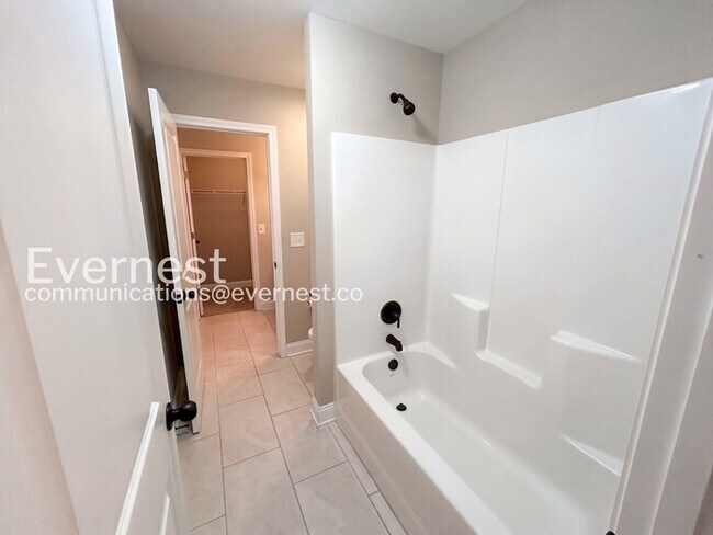 Building Photo - Spacious 3 Bed, 2.5 Bath Town Home with Garage and Patio | Pet Friendly | Available Now!