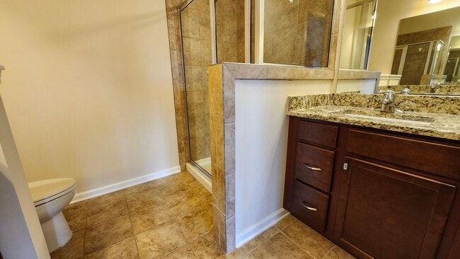 Building Photo - Modern Corner-Lot Townhome in Berkeley Vil...