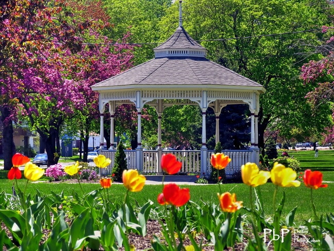 Building Photo - 146 High St