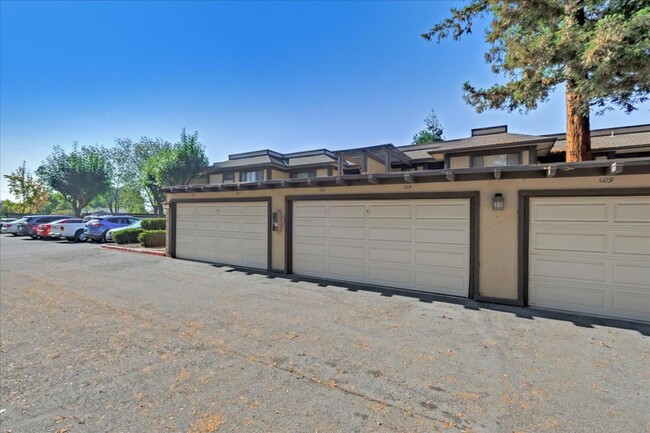 Building Photo - 39191 Argonaut Way