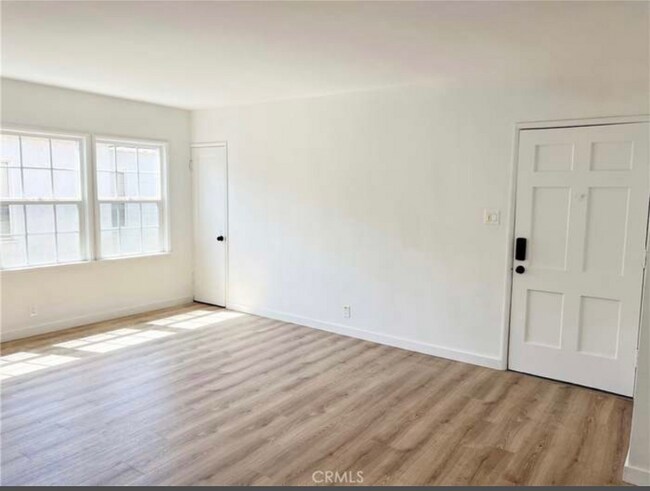 Building Photo - 510 E Arbor Vitae St