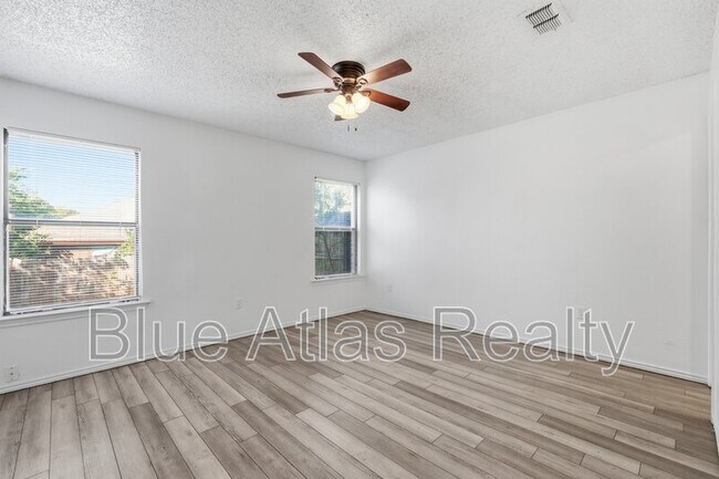 Building Photo - 2747 Countryside Ln