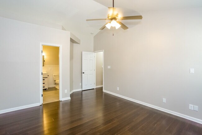 Building Photo - 11025 Ballards Pond Ln