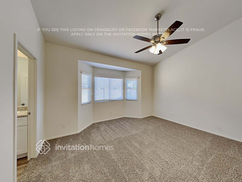 Building Photo - 4921 W St Anne Ave