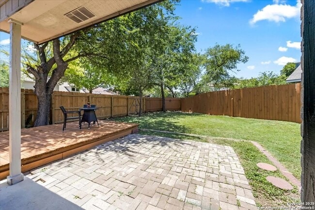 Building Photo - 10133 Sandyglen