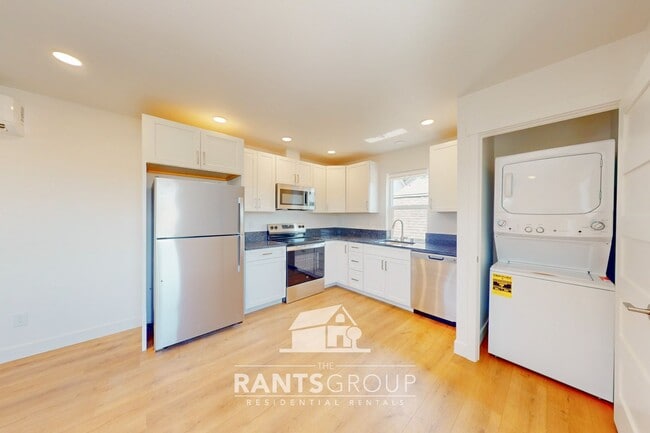 Building Photo - Brand New! Modern Home in Trestlewood – Where Comfort Meets Community!