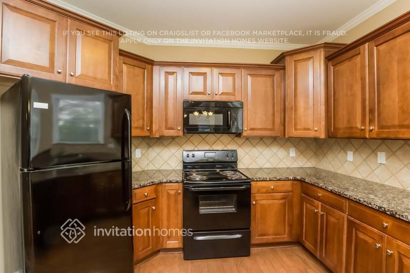 Building Photo - 1564 Fredricksberg Dr